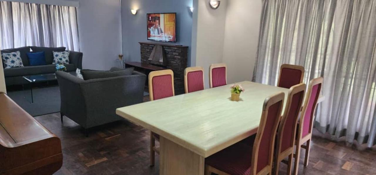 Lovely 3 Bed In Mount Pleasant - 2153 Harare Exterior foto