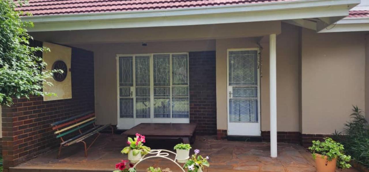 Lovely 3 Bed In Mount Pleasant - 2153 Harare Exterior foto